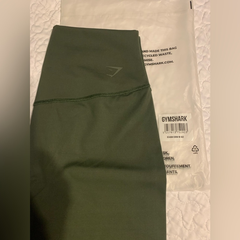 SOLD NWT Gymshark Elevate Leggings Moss Olive